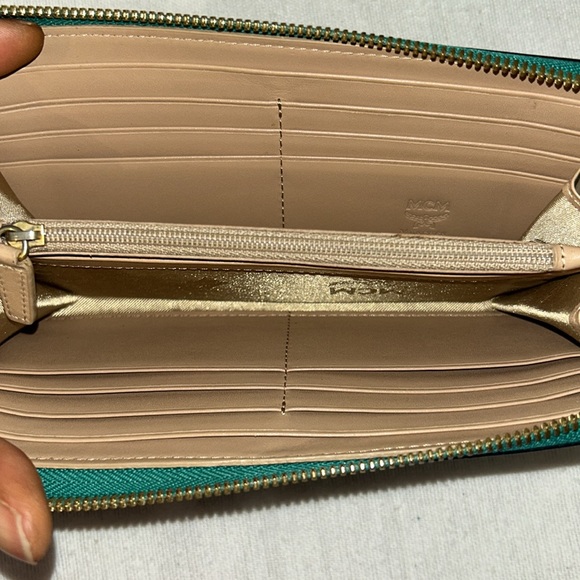 MCM Long zippy green wallet - Picture 10 of 14